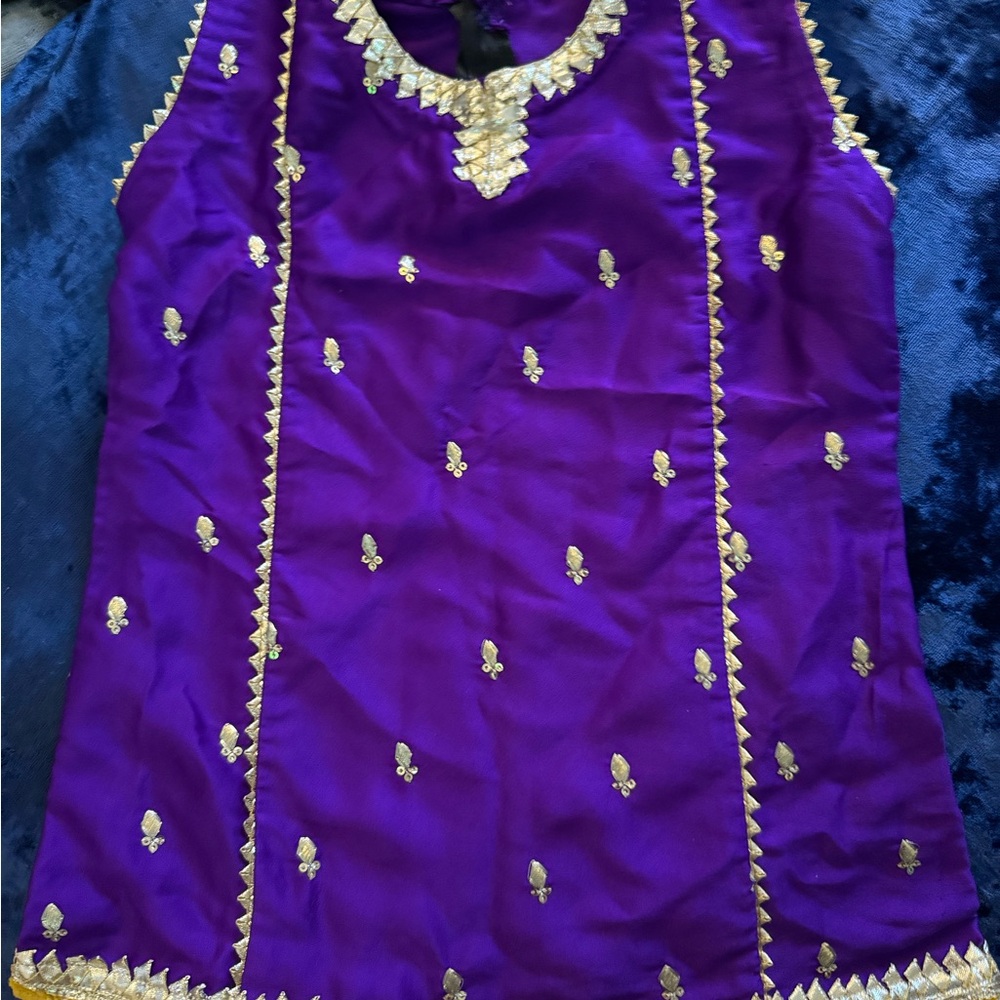 Kameez shalwar girl